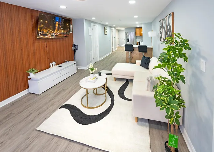 Modern 2br Gem Free Parking-10 Min Midway Airport-15 Min Dtwn Сasa de vacaciones *